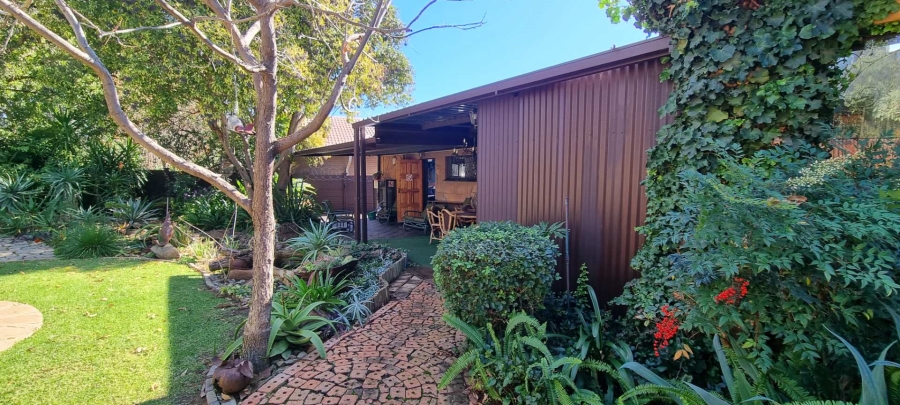 5 Bedroom Property for Sale in Dan Pienaar Free State